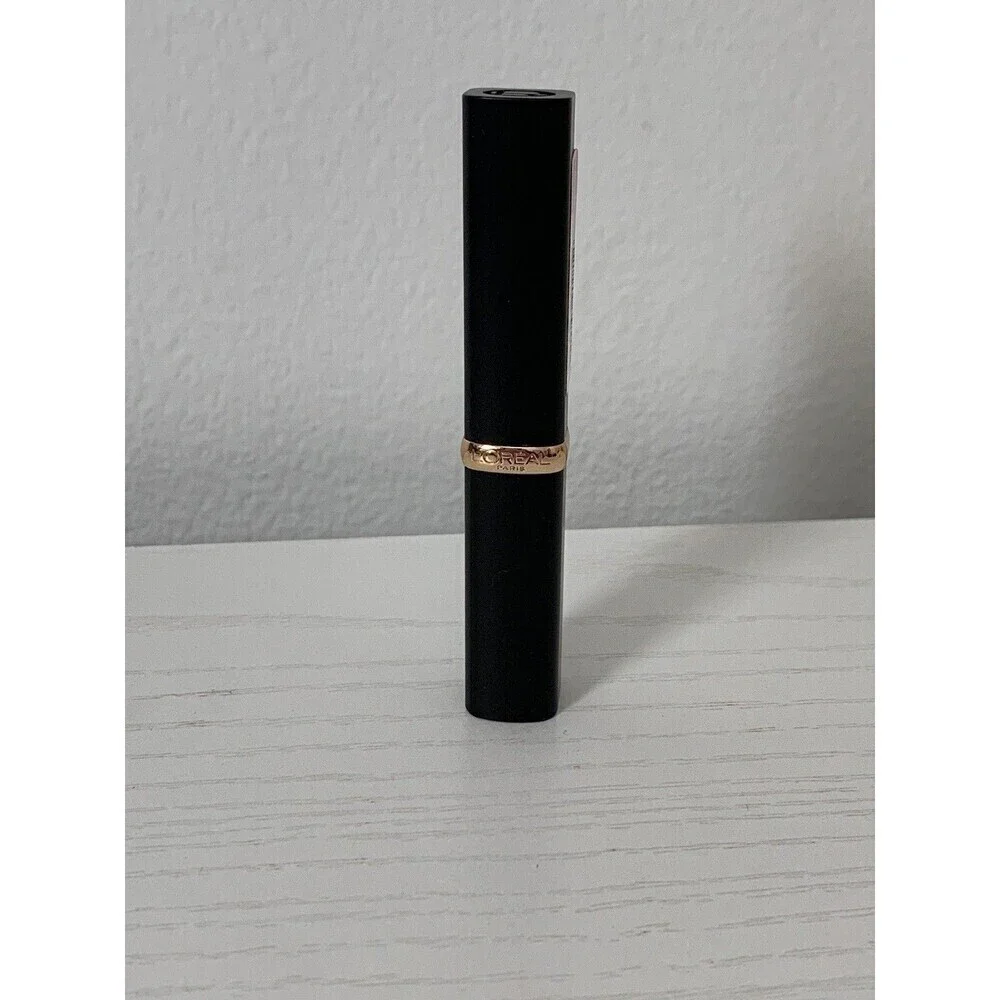 Loreal Color Riche Voluminous Matte Lipstick, #203 Le Rouge Avant-Garde *NEW*